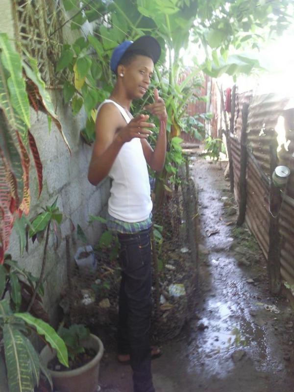 Date this young Dominican Republic man Jhoanmanuel from Santodomingo DO9641