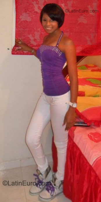 Date this sultry Dominican Republic girl Marlenis from Santiago DO9661