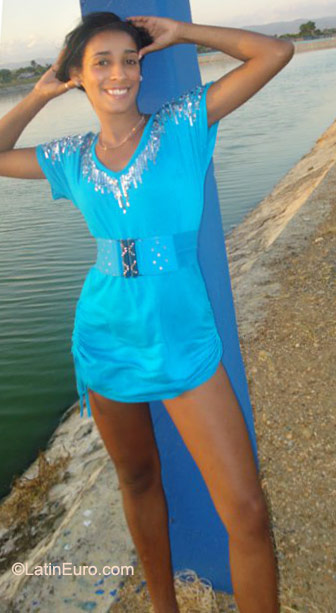 Date this gorgeous Dominican Republic girl Danilsa from Santo Domingo DO9666