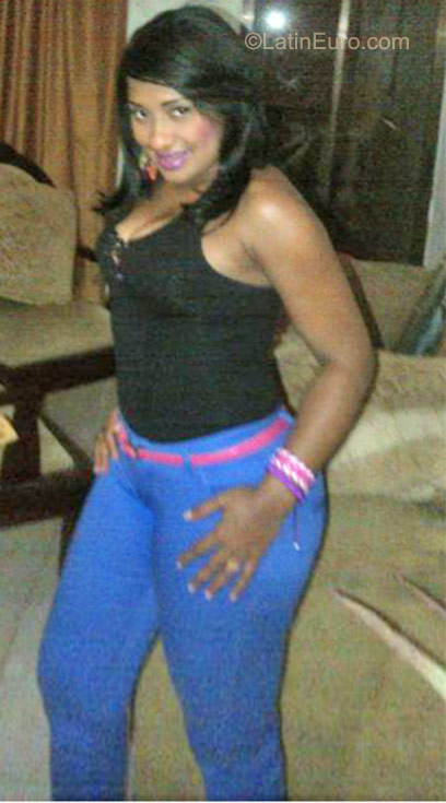 Date this passionate Dominican Republic girl Lagizz29 from Spm DO9788