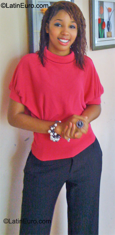 Date this young Dominican Republic girl Yosmeiry from  DO9815