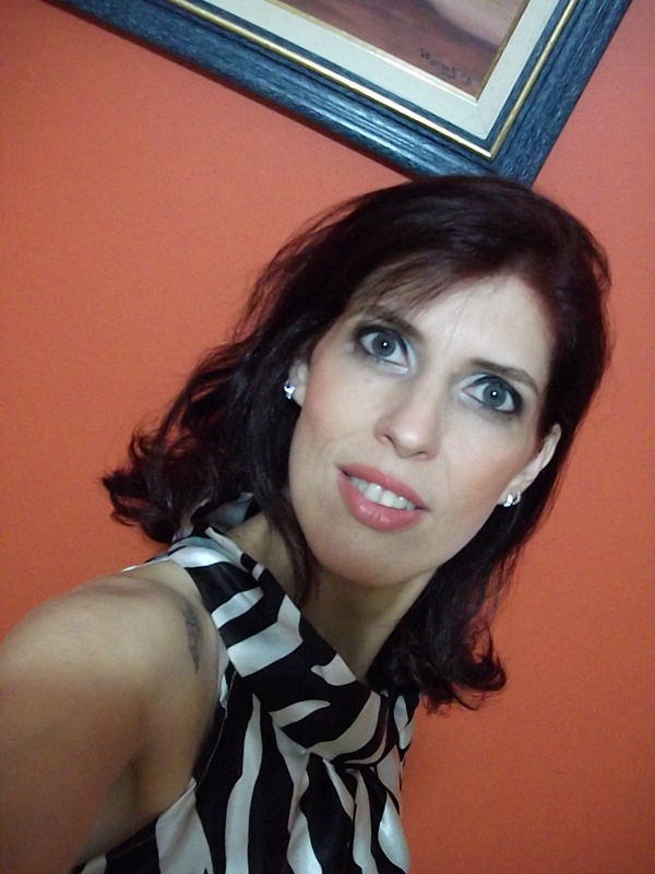 Date this attractive Brazil girl Simone from Joinville BR6170