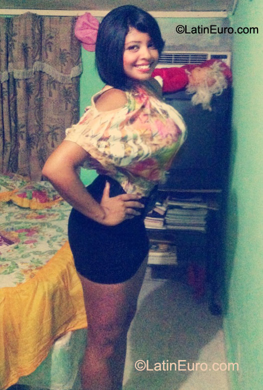 Date this hard body Dominican Republic girl Angelamartinez from Puerto Plata DO9865