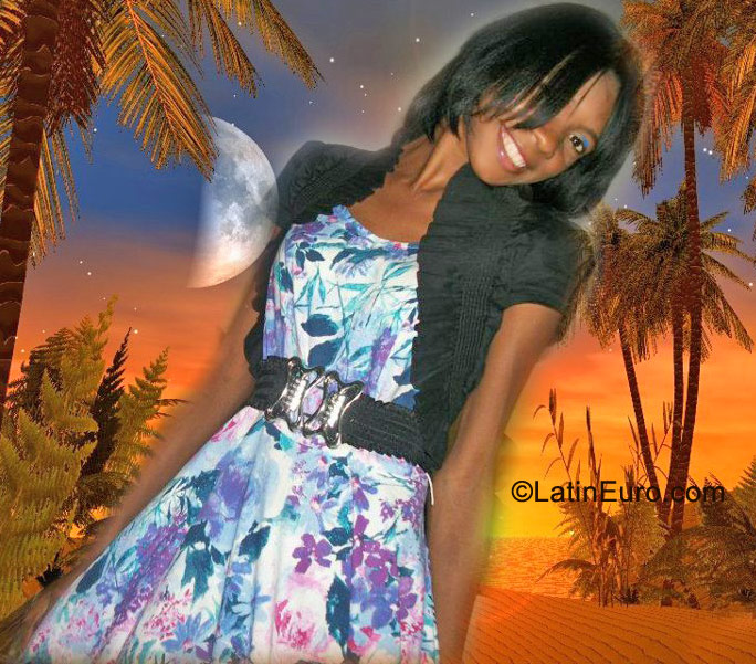 Date this sensual Dominican Republic girl Andry from Santiago DO9930