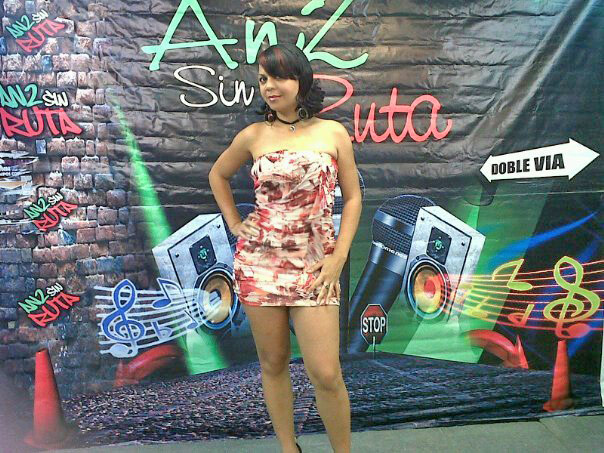 Date this lovely Dominican Republic girl Yahaira from Santo Domingo DO9966