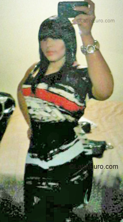 Date this georgeous Dominican Republic girl Kiara from Santiago DO9984