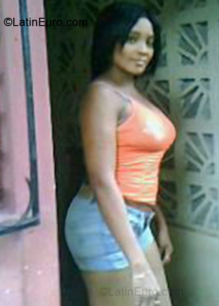 Date this passionate Panama girl Aracely from Panama City PA206