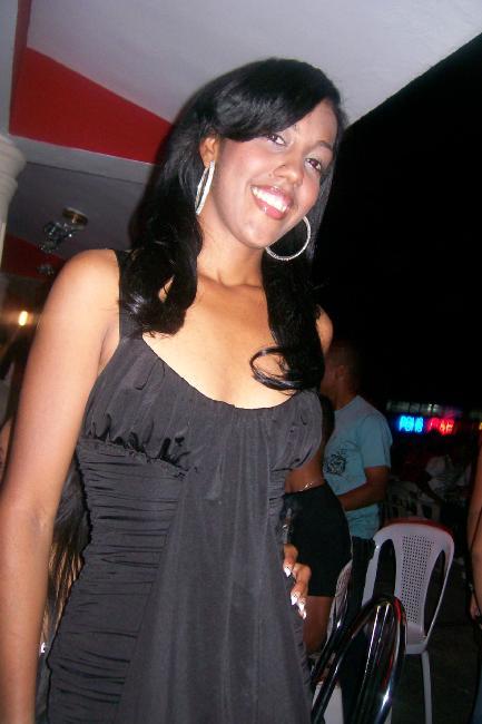 Date this attractive Dominican Republic girl Maria from Sanchez,samana DO10077
