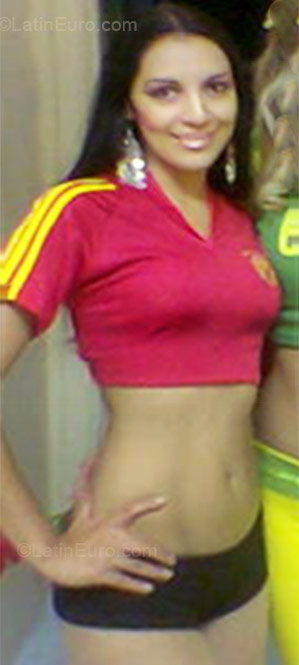 Date this voluptuous El Salvador girl Nina from San Salvador SV29