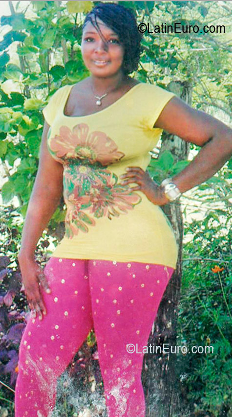 Date this happy Jamaica girl Tashi from St Mary JM902