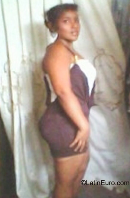 Date this athletic Honduras girl Cynthia from La Ceiba HN543