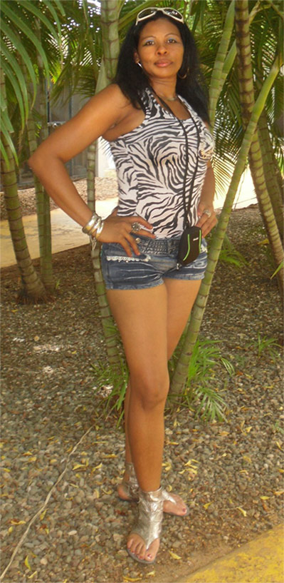 Date this sensual Dominican Republic girl Odalis from Santo Domingo DO10191