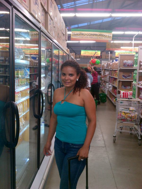 Date this sultry Honduras girl Nelsy from Ceiba, Atlantida HN556