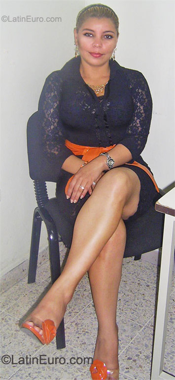 Date this passionate Honduras girl Cris from Tegucigalpa HN561