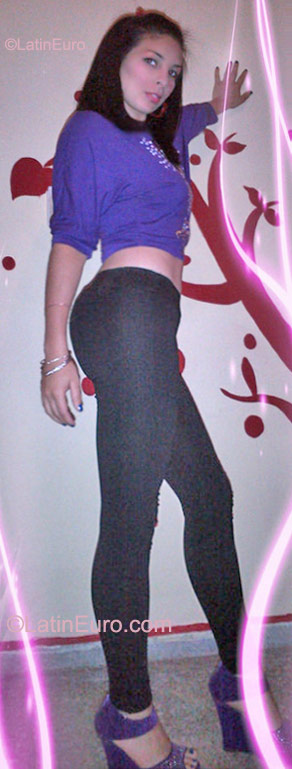 Date this funny Dominican Republic girl CARMEN from Santiago DO10269