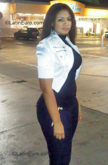 Date this passionate Dominican Republic girl Rebeca from Santo Domingo DO11921