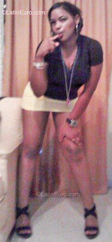 Date this tall Dominican Republic girl Paola from Hato Mayor Del Rey DO10371