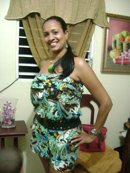 Date this fun Dominican Republic girl Berenise from Santiago DO10372