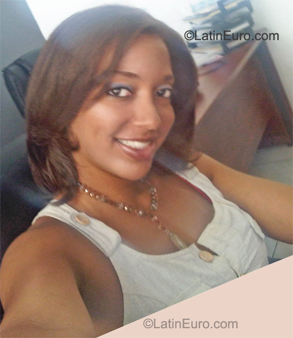 Date this cute Panama girl Carmen from Panama PA242