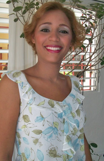 Date this funny Dominican Republic girl Reina from Dominican Republic DO10466