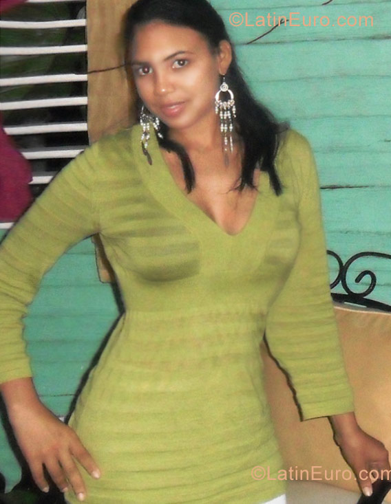 Date this good-looking Dominican Republic girl Rosaida from Santiago DO10510