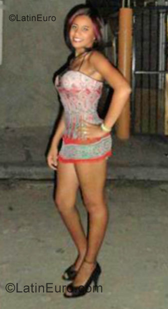 Date this lovely Dominican Republic girl Andriey from Santiago DO25387