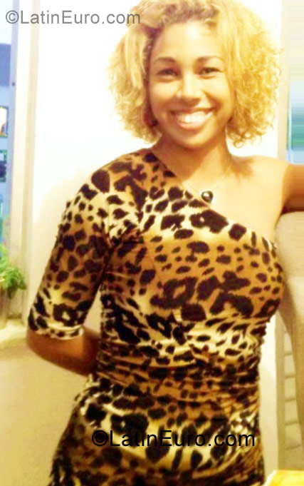 Date this charming Brazil girl Kassia from Jacobina BR6427