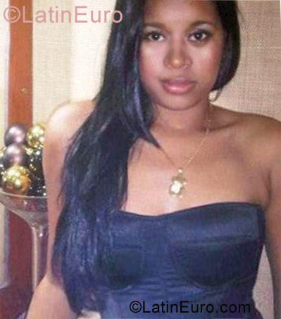 Date this happy Dominican Republic girl Yuderka from Santo Domingo DO17921