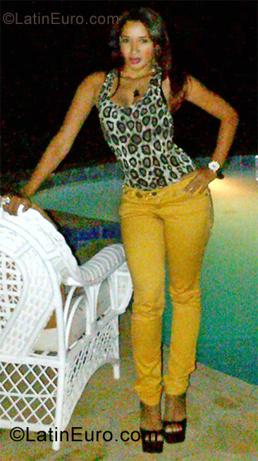 Date this foxy Dominican Republic girl Rocio from Puerto Plata DO10614