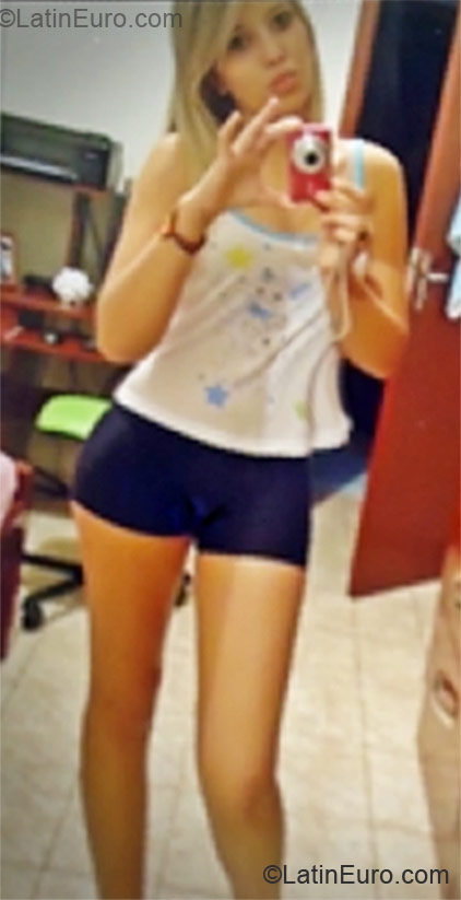 Date this voluptuous Brazil girl Indai from Brasília BR7965