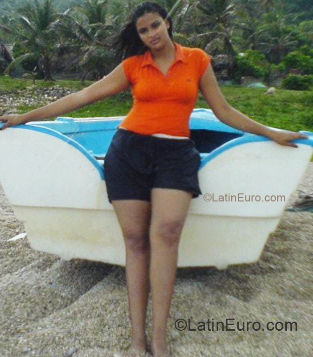 Date this exotic Dominican Republic girl JatnaF from Santo Domingo DO10689