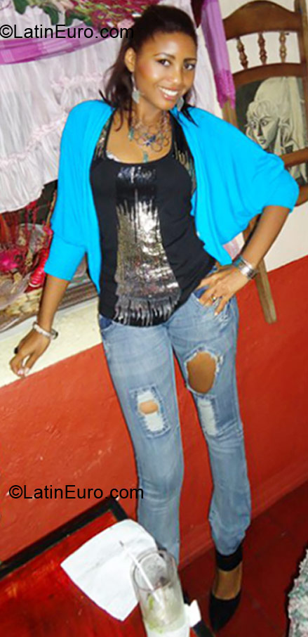 Date this lovely Costa Rica girl Manyara from San Jose CR239