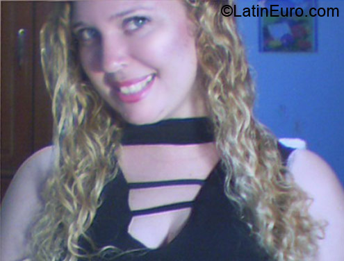 Date this gorgeous Brazil girl Monica from Belem BR9417