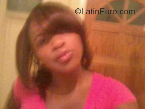Date this passionate Jamaica girl Kimonie from Kingston JM1980