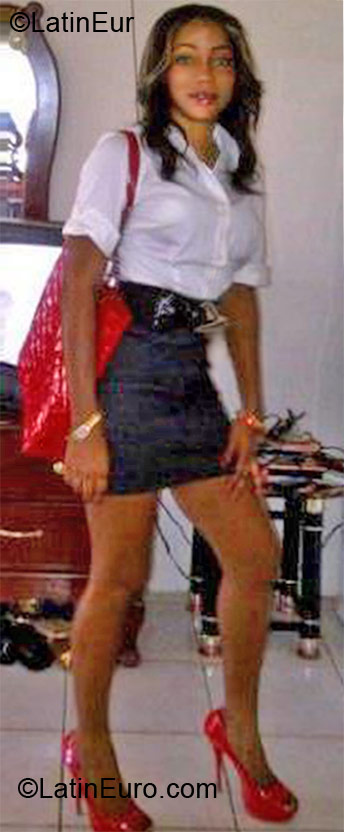 Date this voluptuous Jamaica girl Sandy from St. Elizabeth JM492