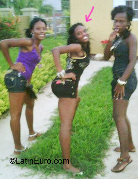Date this attractive Jamaica girl Munchi from Montego Bay JM674