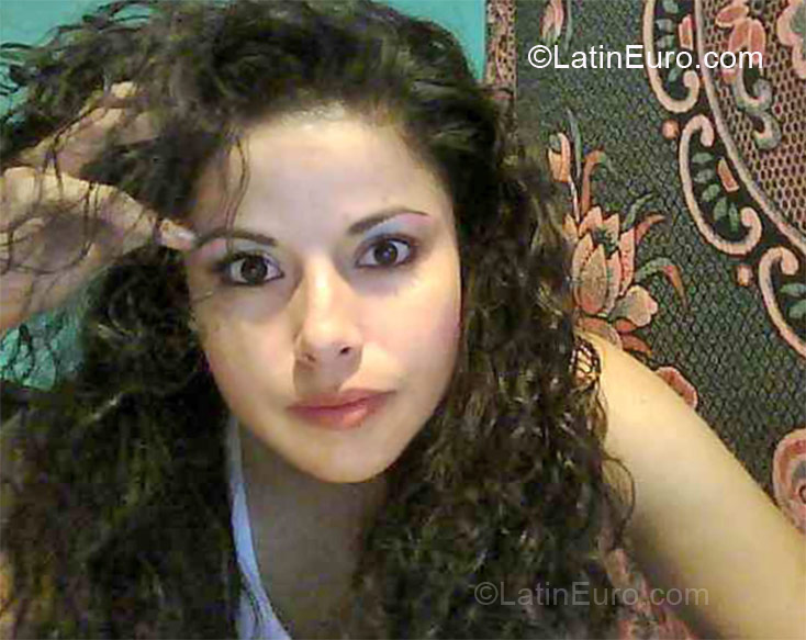 Date this gorgeous Costa Rica girl Giselle from Piedades CR216