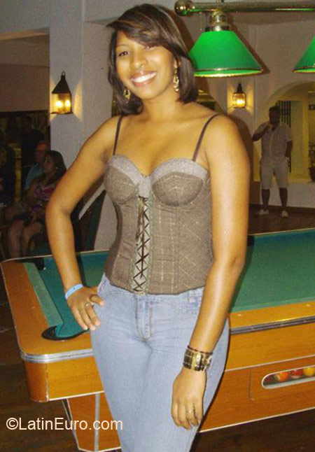 Date this young Dominican Republic girl Carolina from Santo Domingo DO10889