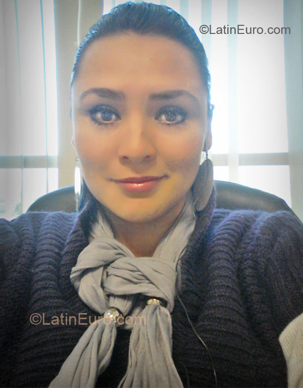 Date this hot Mexico girl Monica from Guadalajara MX691