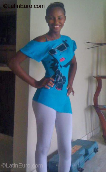 Date this tall Dominican Republic girl Jackie from Santiago DO18827