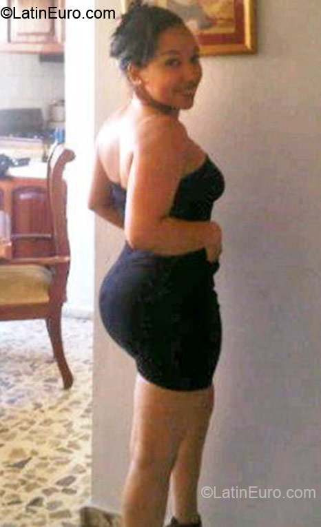 Date this charming Dominican Republic girl Julia from San Francisco De Macoris DO11007