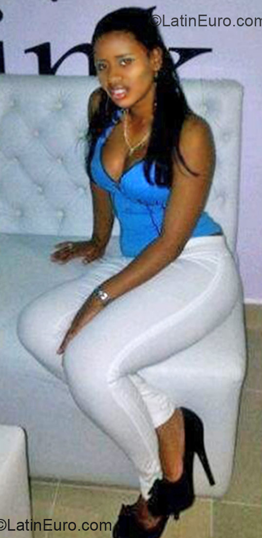 Date this young Dominican Republic girl Francelina03 from Santiago DO11043