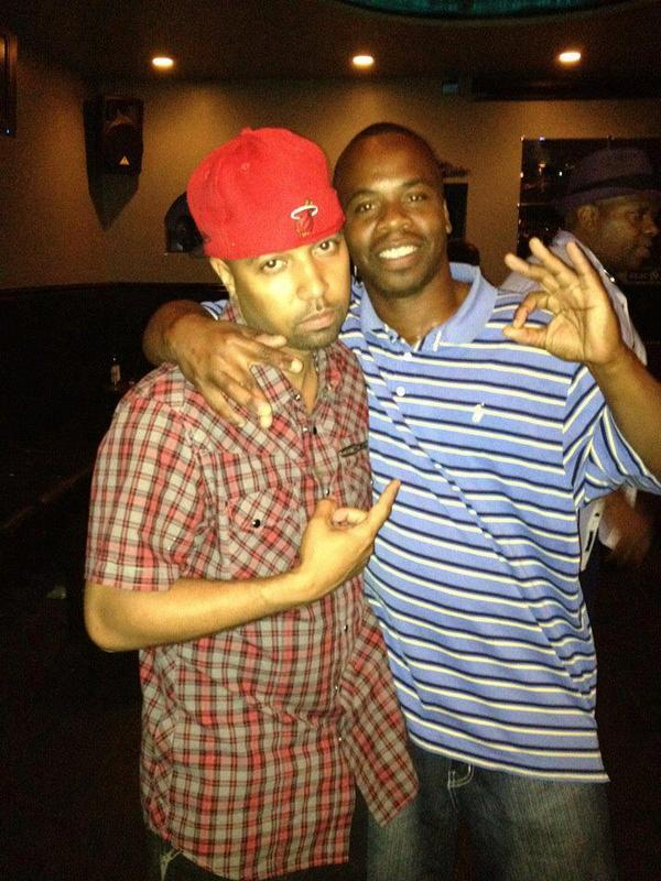 Date this pretty United States man Azul from Bloomington US12973