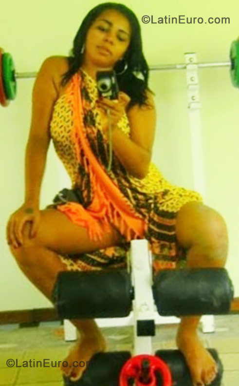 Date this gorgeous Brazil girl Luh from Salvador BR7844