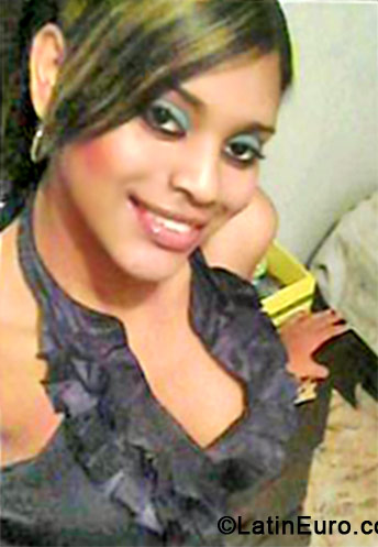 Date this beautiful Dominican Republic girl Jazmin from Santo Domingo DO11384
