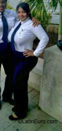 Date this foxy Dominican Republic girl Angela from Santo Domingo DO11408
