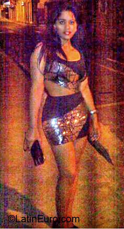 Date this fun Dominican Republic girl Alveri from San Francisco De Macoris DO11483