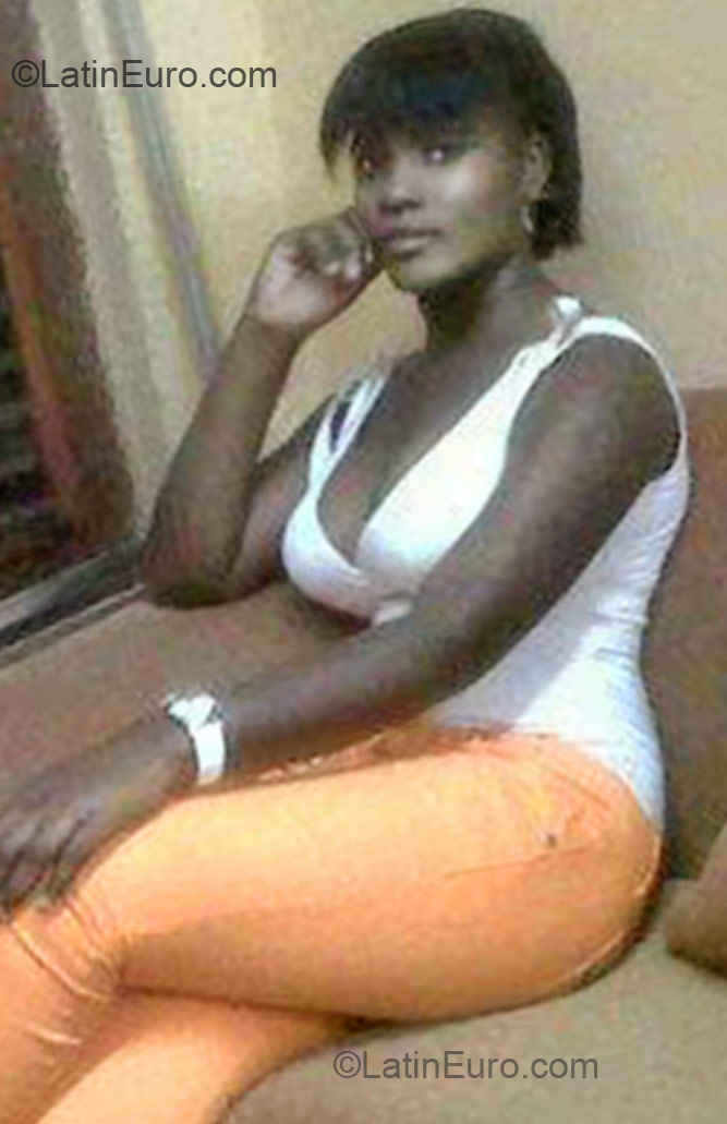 Date this hard body Dominican Republic girl Marleny from Santo Domingo DO11510