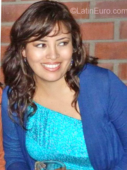 Date this athletic Peru girl SILA from Arequipa PE696