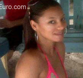 Date this hard body Dominican Republic girl Berenice from Santiago Rd DO19487